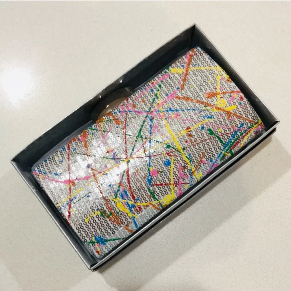 Sondra Roberts Hard Case Sequin Clutch - Picture 2 of 5